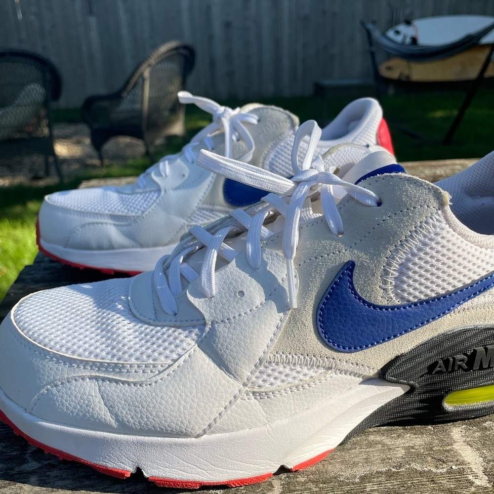 Nike Unisex Air Max White Blue Red Sneakers Like New Condition - Picture 2 of 9